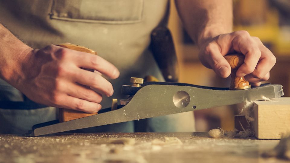 Unlock Creativity with Free Images of Craftspeople: A Guide for Content Creators
