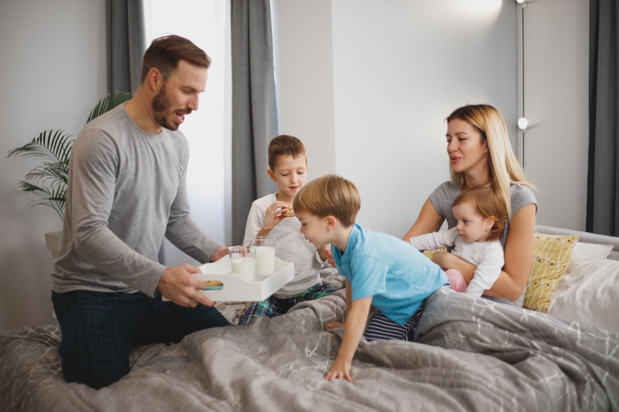 Family Breakfast Free Stock Image, breakfast in bed, family of five